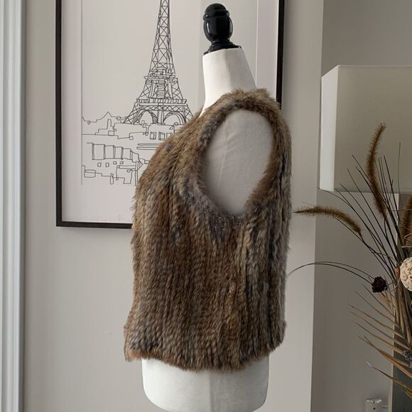Rabbit Fur Vest jn Natural - Picture 4 of 9